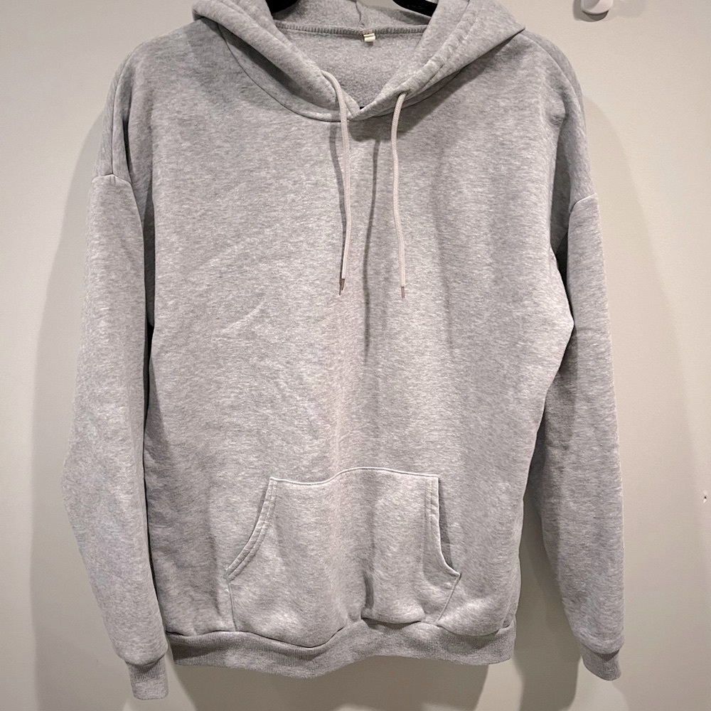 heathered grey hoodie 🩶
